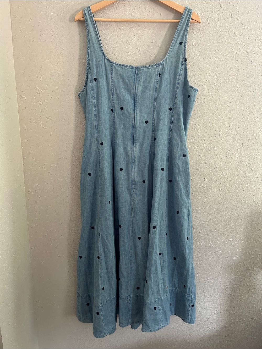 Free Assembly Sleeveless Blue Denim Midi Dress Embroidered Hearts XL - Picture 7 of 10
